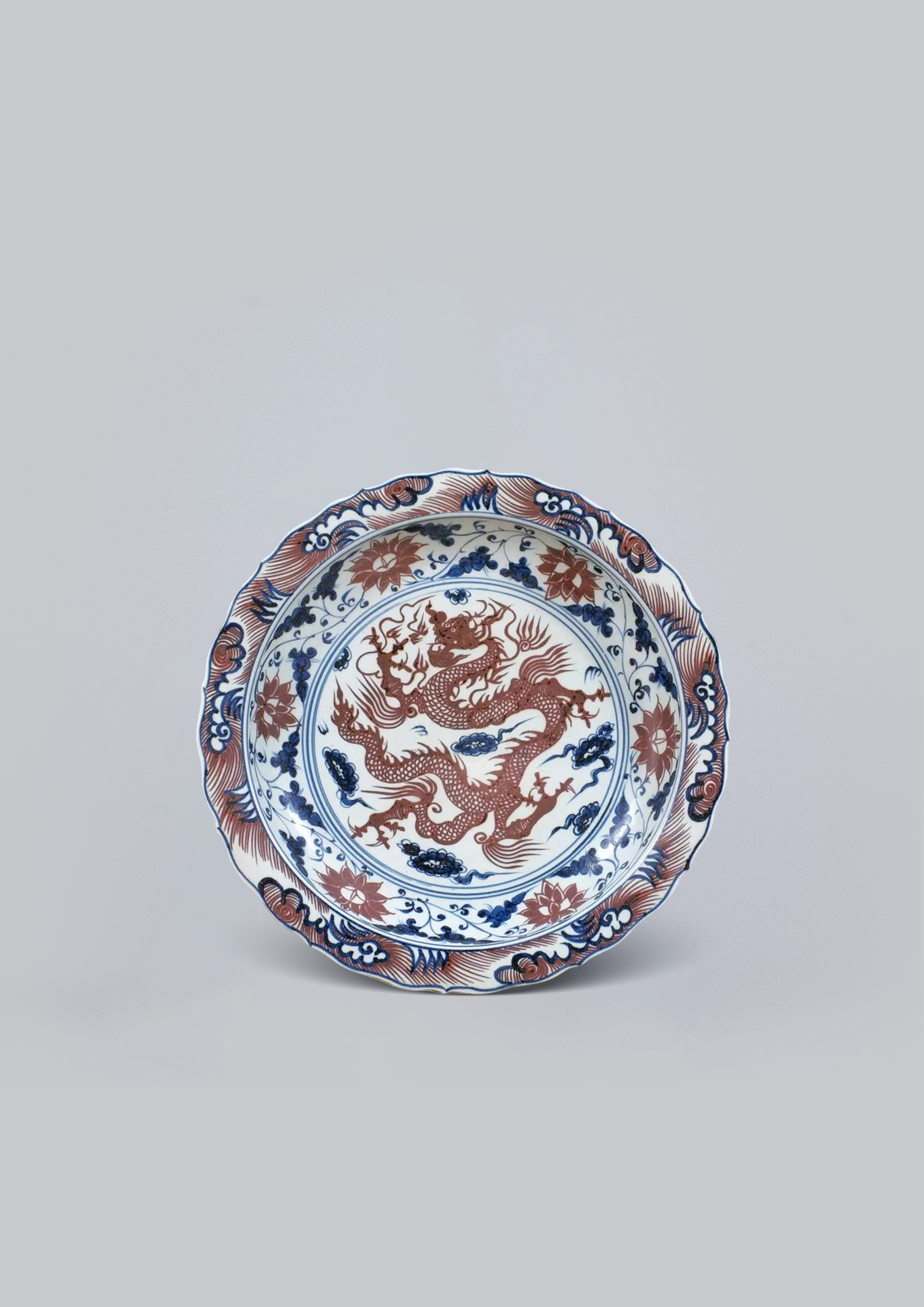元末明初 青花釉里红云龙纹花口盘